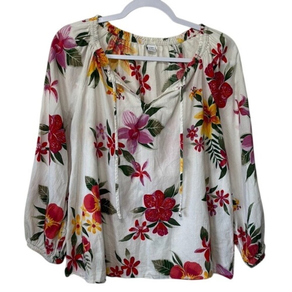 Old Navy White V-Neck 3/4 Sleeve Blouse, Small